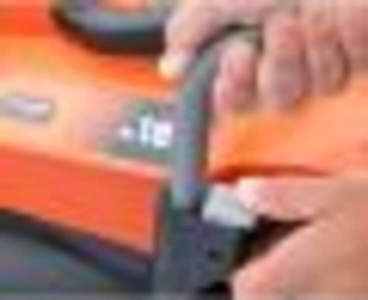 Akumulatorska travokosačica BCMW3318L2-QW Black&Decker - Slika 9