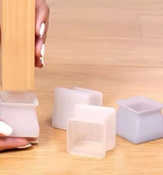 Silikonska navlaka za stolice kocka - Slika 1